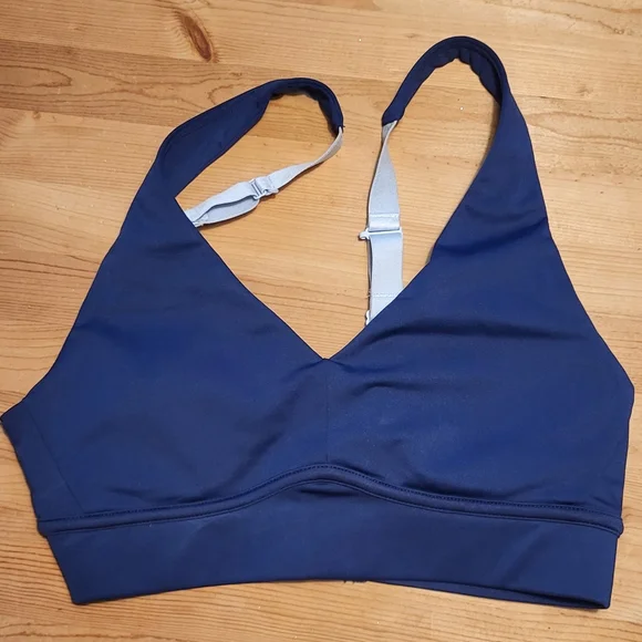 Fabletics workout set - Picture 6 of 8
